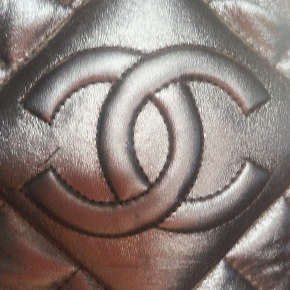 Chic Gold Quilted Bag - Picture 5 of 6